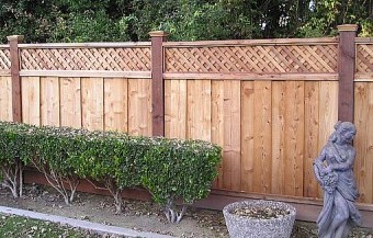 Wood fencing design